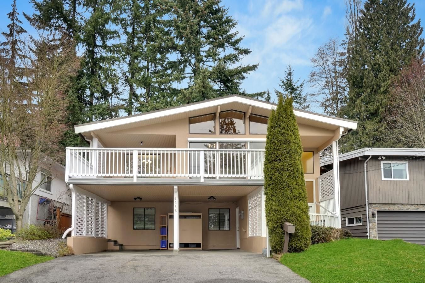 Main Photo: 1286 WELLINGTON Drive in North Vancouver: Lynn Valley House for sale : MLS®# R2655803