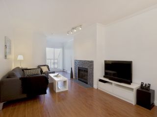 Photo 1: 307 3638 W BROADWAY Street in Vancouver: Kitsilano Condo for sale in "CORAL COURT" (Vancouver West)  : MLS®# R2354211