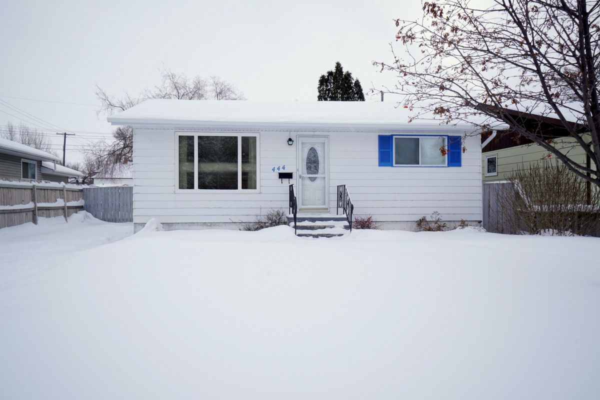 Main Photo: 444 4th St NW in Portage la Prairie: House for sale : MLS®# 202128760