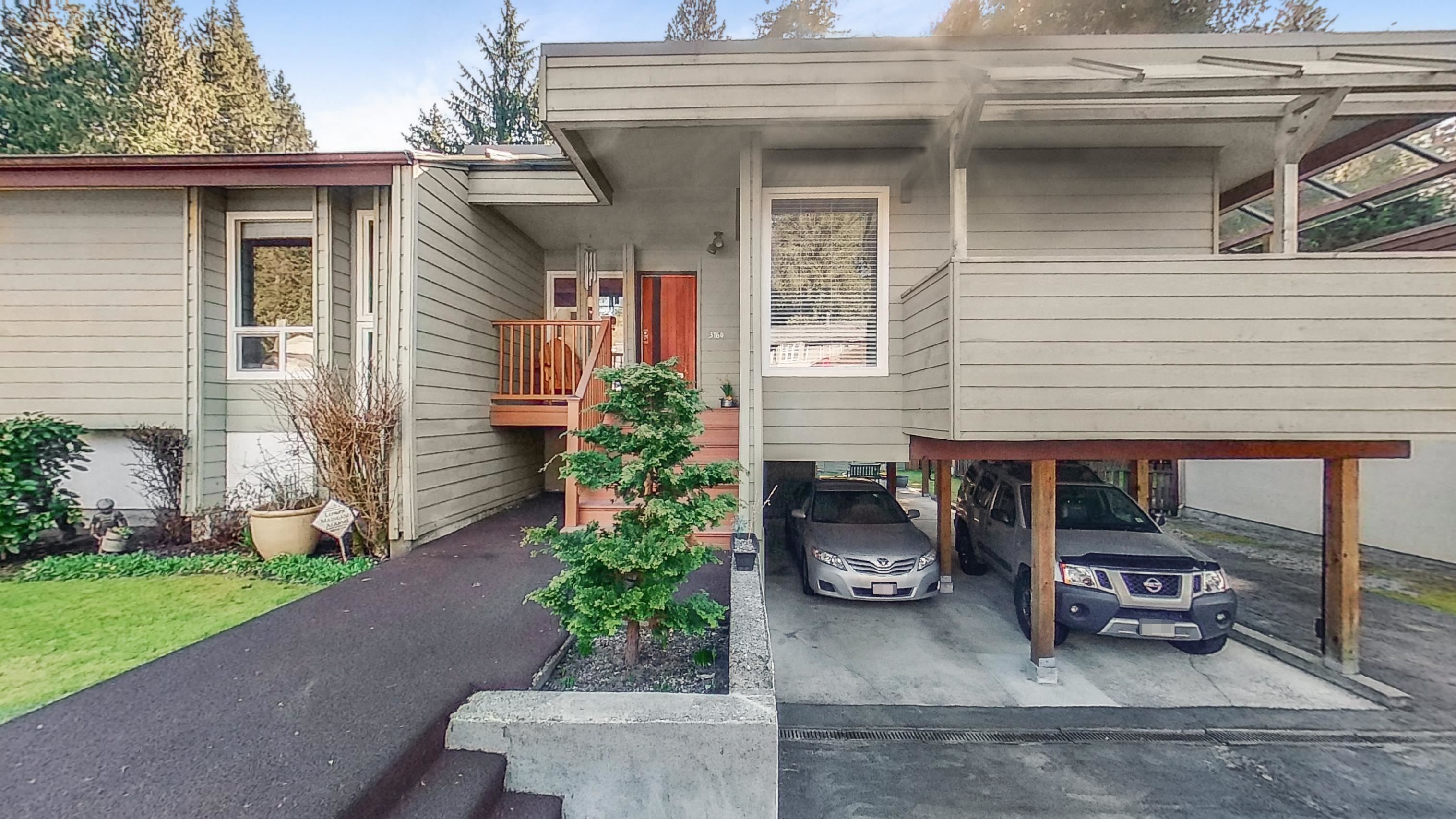 Main Photo: 3164 ROBINSON Road in North Vancouver: Lynn Valley House for sale : MLS®# R2667364