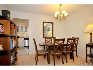 Photo 7: 2882 Belmont Ave in VICTORIA: Vi Oaklands Row/Townhouse for sale (Victoria)  : MLS®# 656001