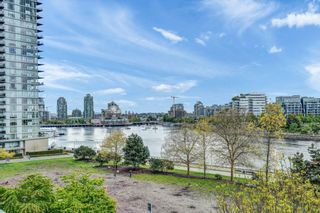 Photo 16: 606 980 COOPERAGE Way in Vancouver: Yaletown Condo for sale in "COOPERS POINTE" (Vancouver West)  : MLS®# R2874852