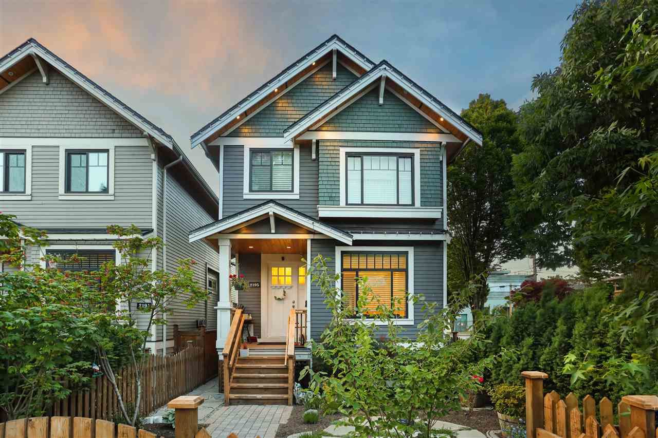 Main Photo: 2195 E PENDER Street in Vancouver: Hastings House for sale (Vancouver East)  : MLS®# R2463830