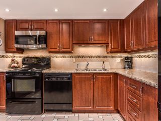 Photo 11: 604 4350 BERESFORD Street in Burnaby: Metrotown Condo for sale in "Carlton on the Park" (Burnaby South)  : MLS®# R2651162