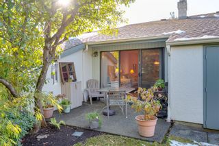 Photo 14: 20 4140 Interurban Rd in Saanich: SW Strawberry Vale Row/Townhouse for sale (Saanich West)  : MLS®# 921054