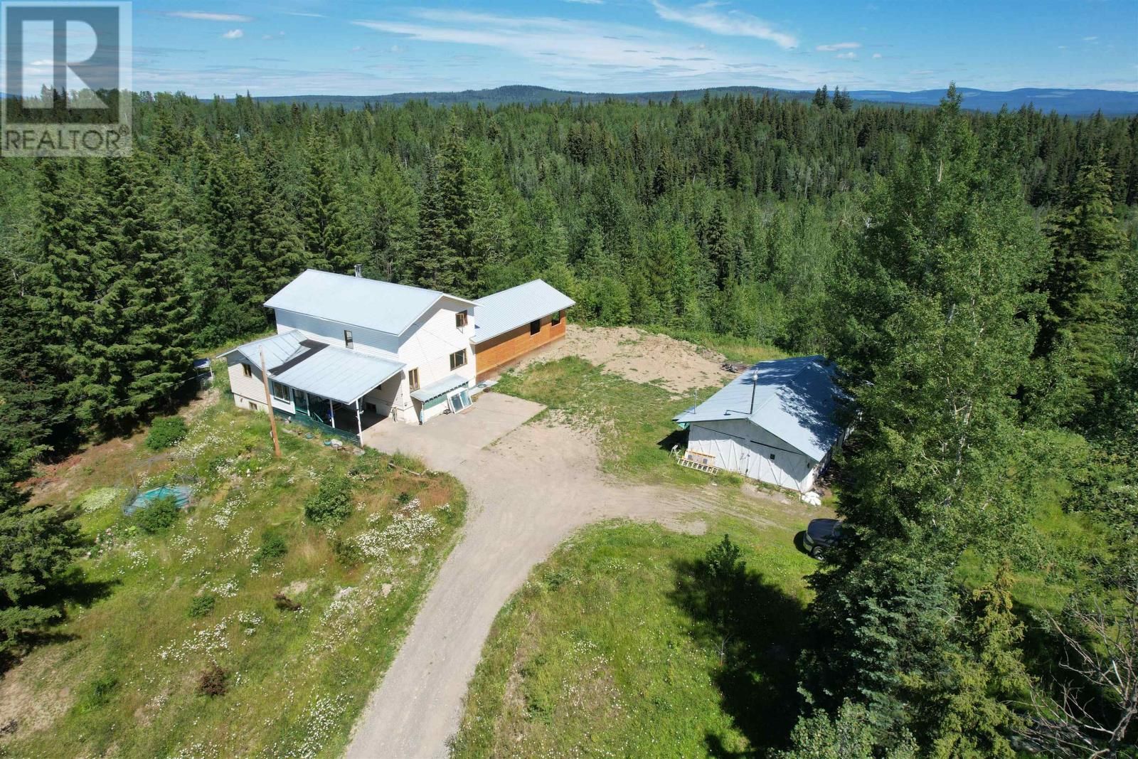 Main Photo: 4718 POLLARD ROAD in Quesnel: House for sale : MLS®# R2743934