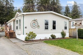 Photo 2: 19 52324 YALE Road: Rosedale Manufactured Home for sale in "GORDANIA ESTATES" (East Chilliwack)  : MLS®# R2835521