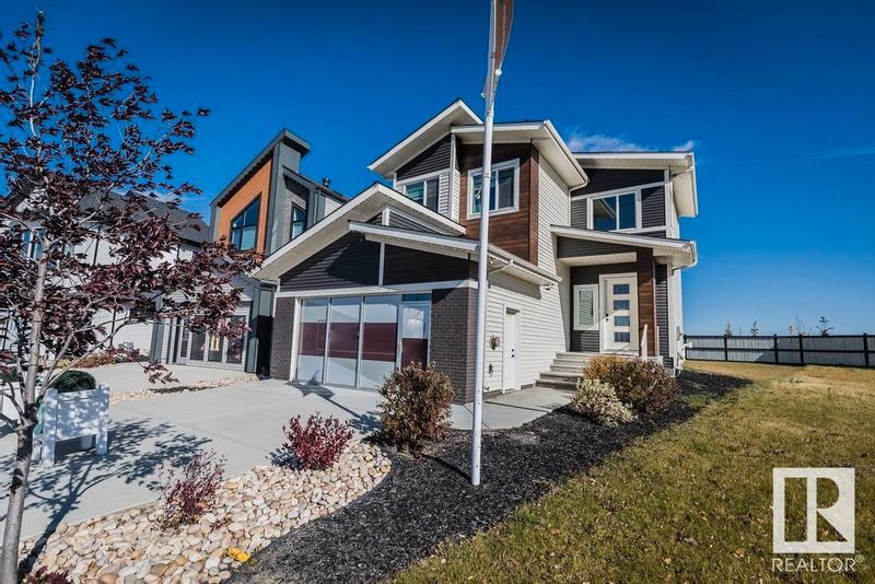 FEATURED LISTING: 17 Meadowview Way Leduc