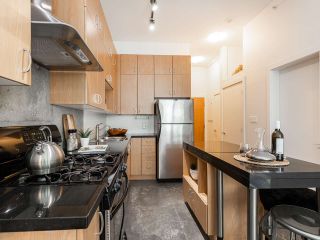 Photo 6: 205 2635 PRINCE EDWARD Street in Vancouver: Mount Pleasant VE Condo for sale in "Soma Lofts" (Vancouver East)  : MLS®# R2392727