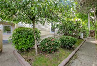 Photo 18: 2 2223 ST JOHNS Street in Port Moody: Port Moody Centre Townhouse for sale in "PERRY'S MEWS" : MLS®# R2363236