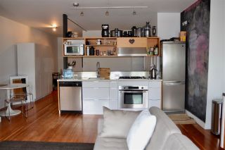 Photo 4: 702 528 BEATTY Street in Vancouver: Downtown VW Condo for sale in "BOWMAN LOFTS" (Vancouver West)  : MLS®# R2455074