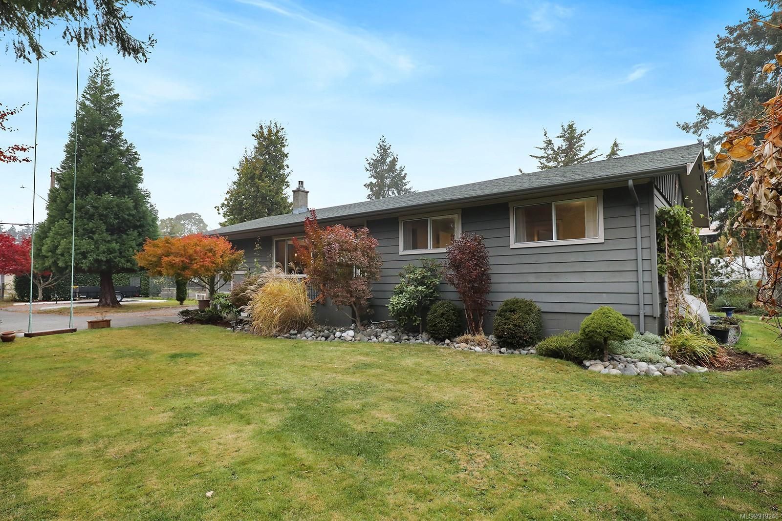 Main Photo: 380 Church St in Comox: CV Comox (Town of) House for sale (Comox Valley)  : MLS®# 919246