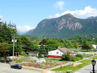 Photo 8: 313 1336 MAIN Street in Squamish: Downtown SQ Condo for sale in "THE ARTISAN" : MLS®# V1125394