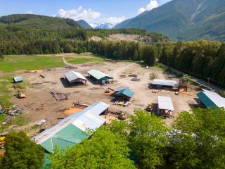 Photo 1: 209 LARDEAU RIVER RD in Kaslo North to Gerrard: Other for sale : MLS®# 2471147