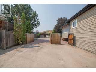 Photo 9: 6060 Pleasant Valley Road in Vernon: House for sale : MLS®# 10306047