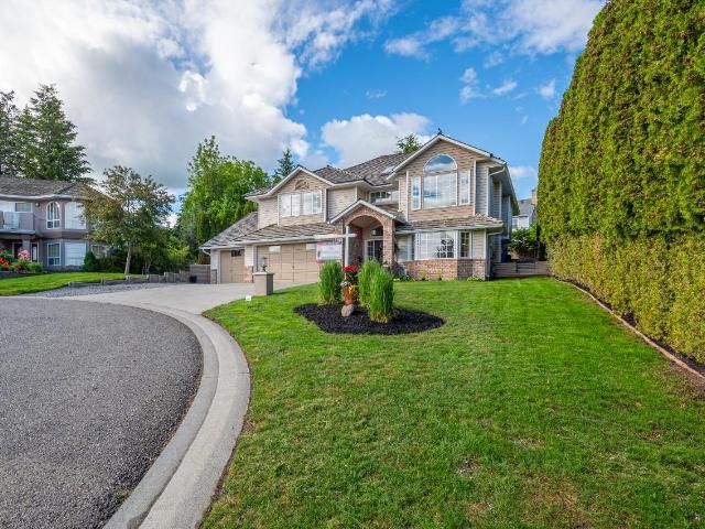 FEATURED LISTING: 1907 GLOAMING DRIVE Kamloops