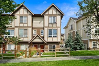 Photo 2: 898 Sherwood Boulevard NW in Calgary: Sherwood Row/Townhouse for sale : MLS®# A1246698
