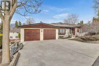 Photo 1: 1590 Willow Crescent in Kelowna: House for sale : MLS®# 10307571
