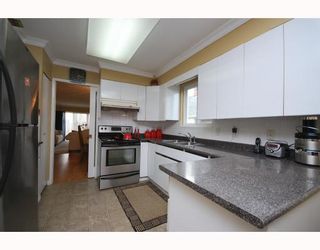 Photo 5: 4080 SLOCAN Street in Vancouver: Renfrew Heights House for sale (Vancouver East)  : MLS®# V793699