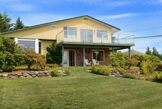 Photo 1: 5130 CHAPMAN Road in Sechelt: Sechelt District House for sale (Sunshine Coast)  : MLS®# R2085227