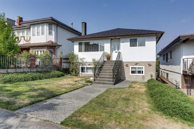 Main Photo: 3097 Kitchener Street in Vancouver: Renfrew VE House for sale (Vancouver East)  : MLS®# R2757238