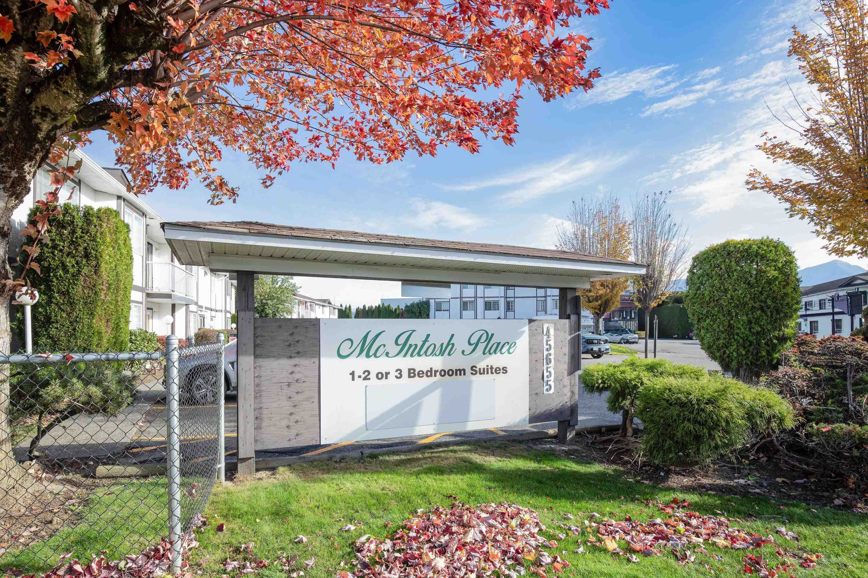 Main Photo: 25 45655 MCINTOSH Drive in Chilliwack: Chilliwack Proper South Condo for sale in "MCINTOSH PLACE" : MLS®# R2828635
