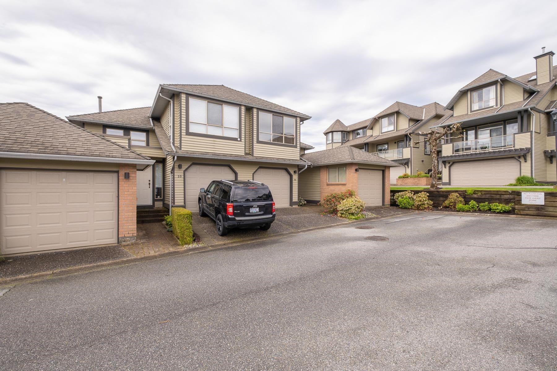 Main Photo: 32 1207 CONFEDERATION Drive in Port Coquitlam: Citadel PQ Townhouse for sale : MLS®# R2689851
