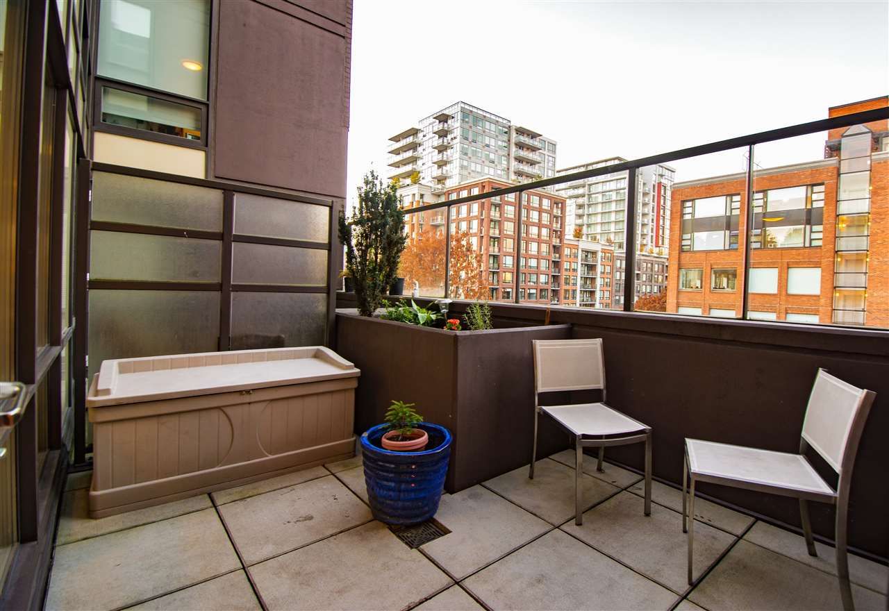 Photo 10: Photos: 506 718 MAIN Street in Vancouver: Mount Pleasant VE Condo for sale in "Ginger" (Vancouver East)  : MLS®# R2219470