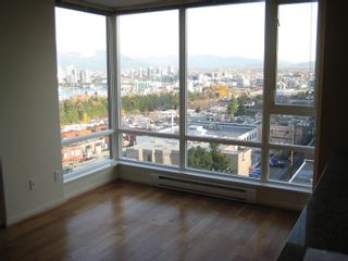 Photo 6: 803 2483 SPRUCE Street in Vancouver: Fairview VW Condo for sale in "SKYLINE ON BROADWAY" (Vancouver West)  : MLS®# V797426