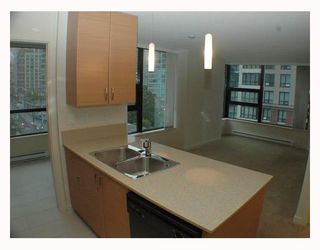 Photo 3: 606 928 HOMER Street in Vancouver: Downtown VW Condo for sale (Vancouver West)  : MLS®# V794665