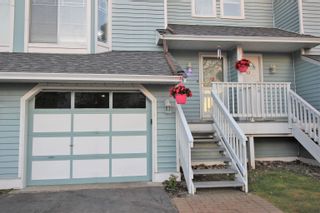 Photo 2: 42 15550 89 Avenue in Surrey: Fleetwood Tynehead Townhouse for sale in "BAKERVILLE" : MLS®# R2847356