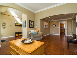 Photo 5: 16757 61 Avenue in Surrey: Cloverdale BC House for sale in "Clover Ridge Estates" (Cloverdale)  : MLS®# R2151622