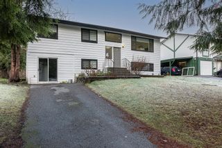 Photo 1: 38307 GUILFORD Drive in Squamish: Valleycliffe House for sale : MLS®# R2838594