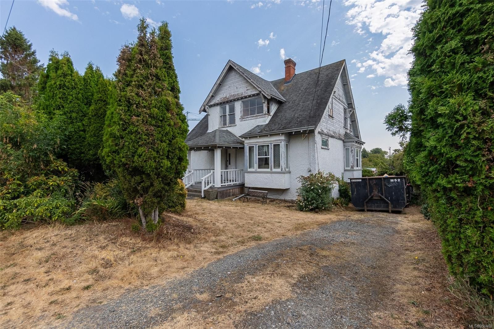 Main Photo: 389 Lampson St in Esquimalt: Es Saxe Point House for sale : MLS®# 950462