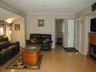 Photo 2: 22 3031 200 Street in Langley: Brookswood Langley Manufactured Home for sale in "Cedar Creek" : MLS®# F1440916