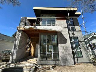 Photo 2: 404 21 Avenue NW in Calgary: Mount Pleasant Detached for sale : MLS®# A2129412