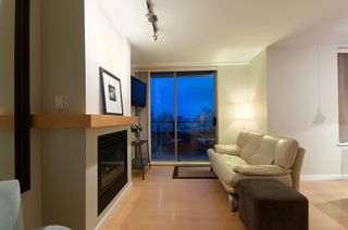 Photo 5: 2107 989 Richards Street in Vancouver: Downtown VW Condo  in "Mondrian" (Vancouver West)  : MLS®# V852755