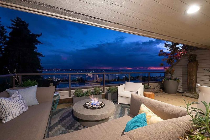 FEATURED LISTING: 35 - 2250 FOLKESTONE Way West Vancouver