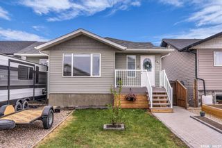 Main Photo: 207 Warwick Crescent in Warman: Residential for sale : MLS®# SK969325