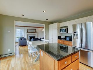 Photo 6: 1017 Southover Lane in Saanich: SE Broadmead House for sale (Saanich East)  : MLS®# 921969