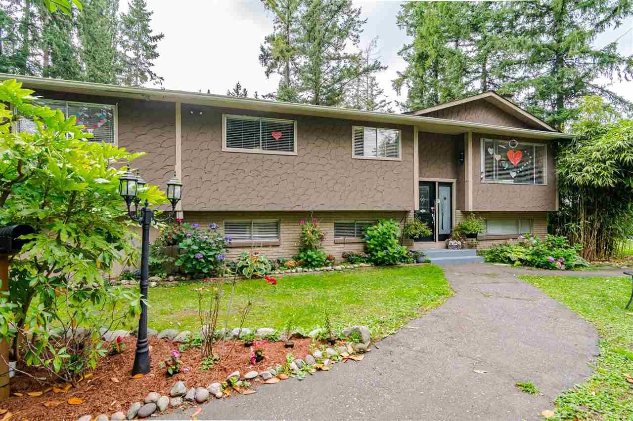 Main Photo: 3991 208 Street in Langley: Brookswood Langley House for sale in "Brookswood" : MLS®# R2498245