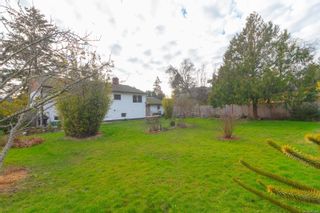 Photo 3: 822 Canterbury Rd in Saanich: SE Swan Lake House for sale (Saanich East)  : MLS®# 863046