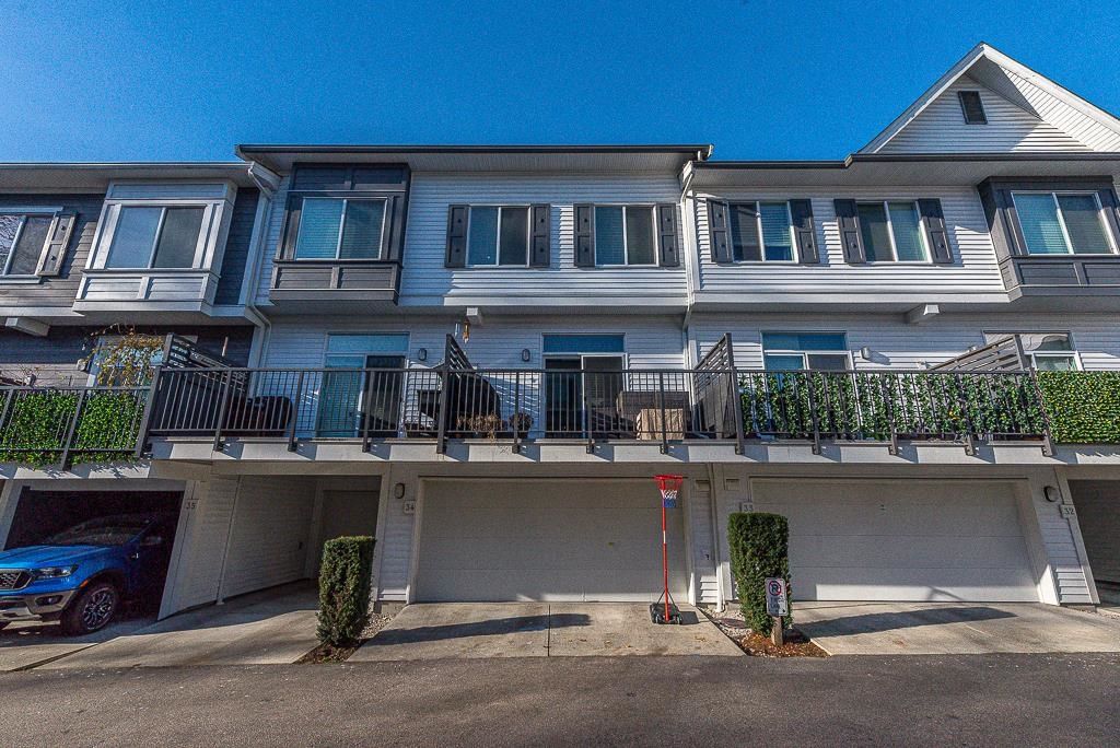 Main Photo: 34 15340 GUILDFORD Drive in Surrey: Guildford Townhouse for sale in "GUILDFORD THE GREAT" (North Surrey)  : MLS®# R2739445