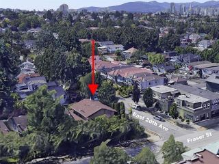 Photo 2: 668 E 20TH Avenue in Vancouver: Fraser VE Duplex for sale (Vancouver East)  : MLS®# R2695672