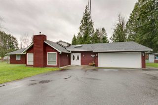 Photo 1: 8715 DEWDNEY TRUNK Road in Mission: Mission BC House for sale : MLS®# R2521825