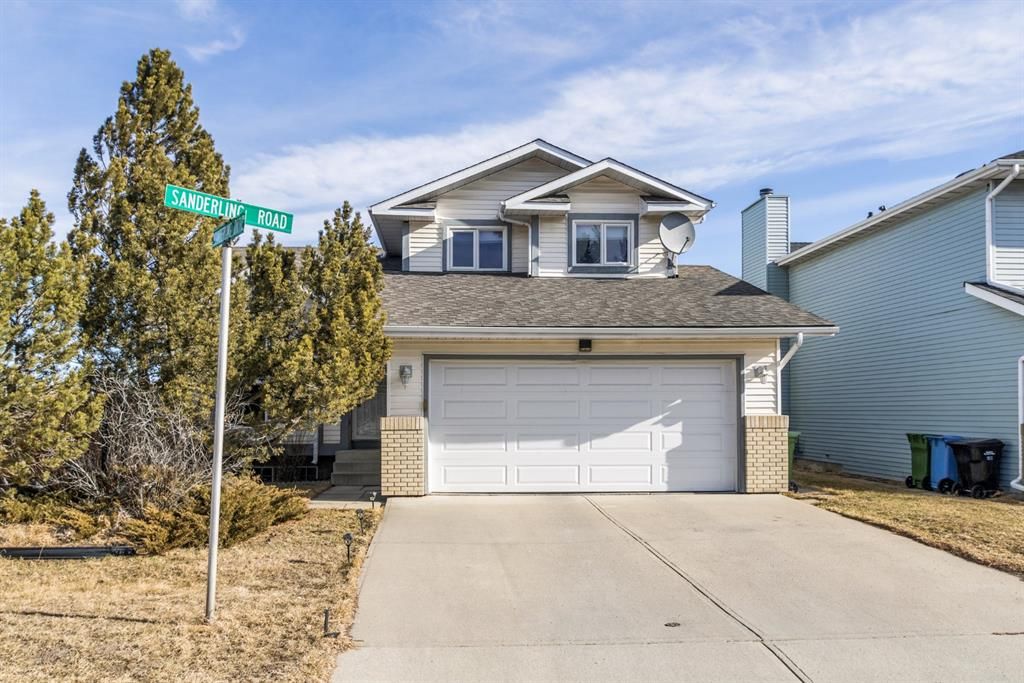 Main Photo: 118 Sanderling Road NW in Calgary: Sandstone Valley Detached for sale : MLS®# A1188396