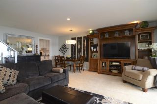 Photo 28: 44 2242 FOLKESTONE Way in West Vancouver: Panorama Village Condo for sale in "Panorama Village" : MLS®# R2129200