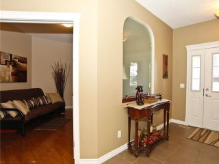 Photo 2: 96 EVANSPARK Circle NW in CALGARY: Evanston Residential Detached Single Family for sale (Calgary)  : MLS®# C3547382