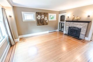 Photo 2: 1919 W 43RD Avenue in Vancouver: Kerrisdale House for sale (Vancouver West)  : MLS®# R2096864