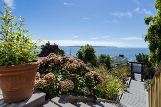 Photo 3: White Rock Ocean View Home listed with Joanne Taylor White Rock South Surrey Realtor